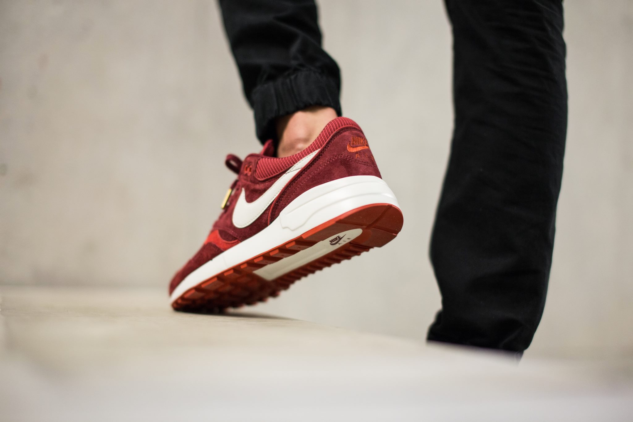 nike air odissey rouge